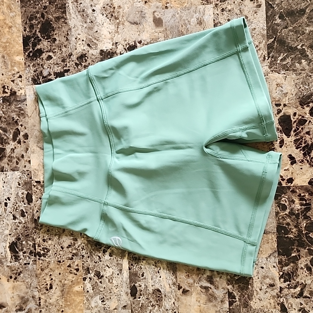 Ptula Shorts